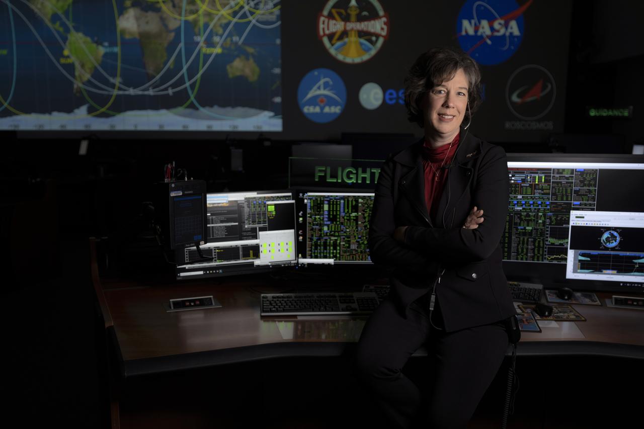 Holly Ridings is a global leader in human spaceflight. She is NASA's first female chief flight director, and currently leads the Gateway Program as its deputy program manager. 